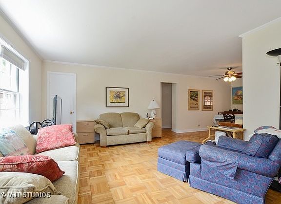 3rd image of 1412 Hinman Ave APT 1W