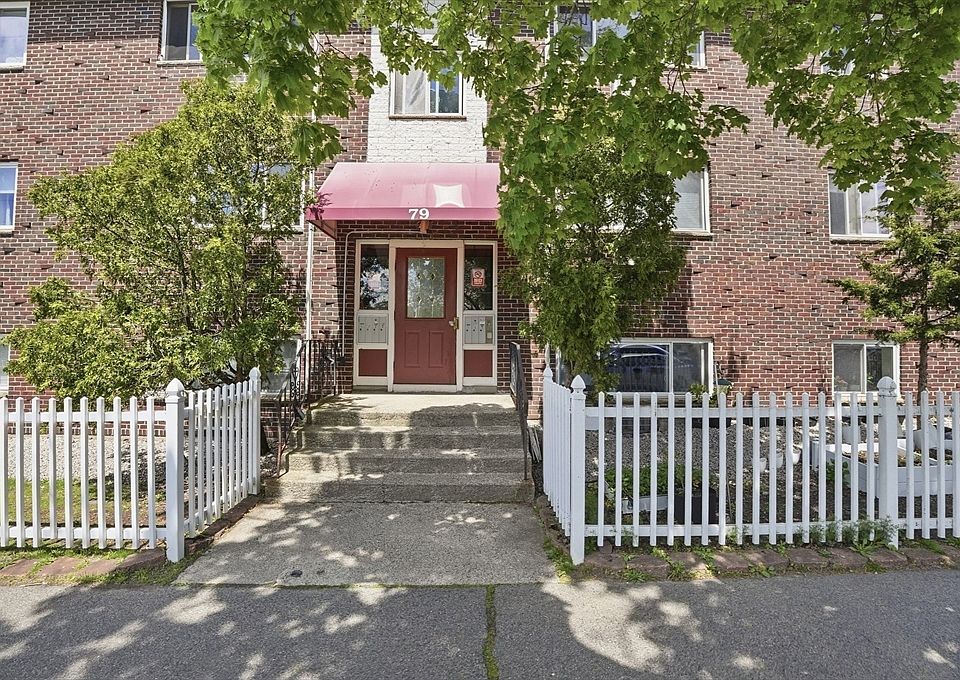1st image of 79 Holbrook Rd APT 2