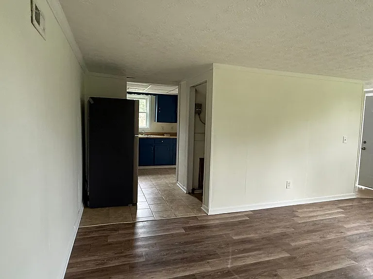 224 Lamont St — Photo 17
