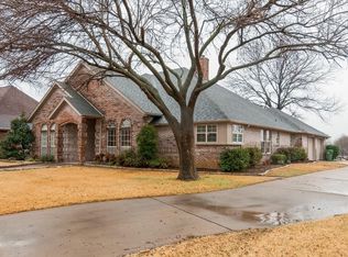 6308 Meadow Lakes Dr, North Richland Hills, TX 76180