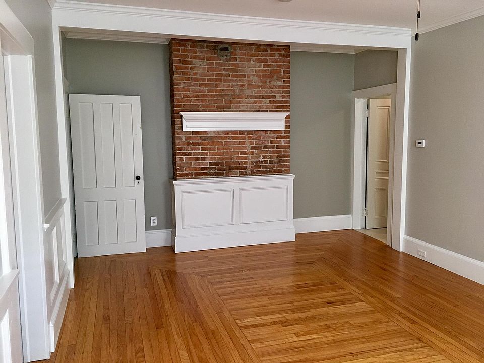 1st image of 98 Church St #104