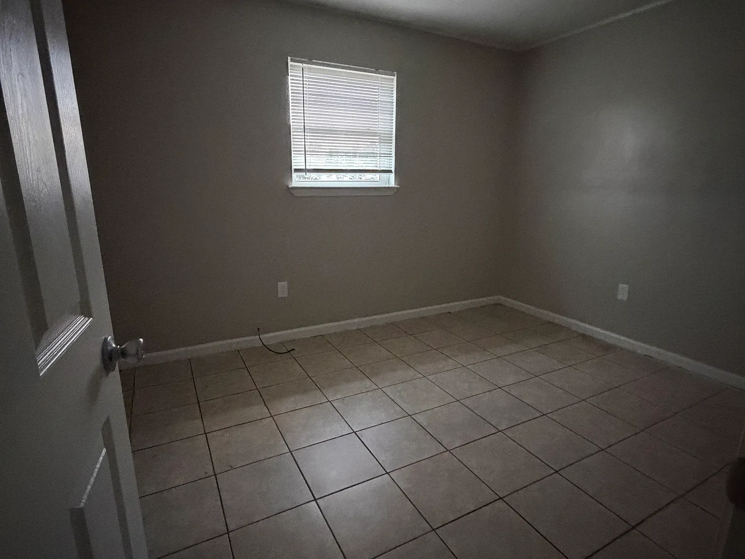 2 bed, 800 sqft, $700 — Photo 3