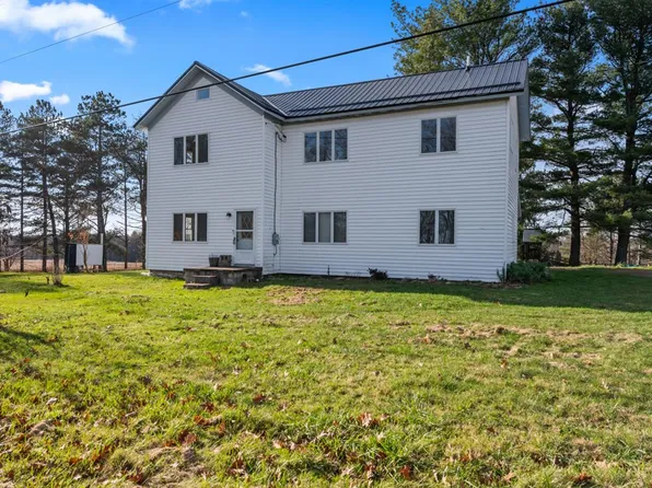 11212 Oil Creek Rd, Titusville, PA 16354