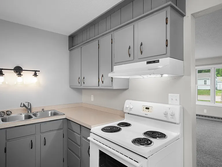 423 Seward Ave #2 — Photo 6