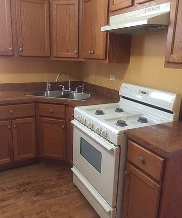 4th image of 5547 S Natoma Ave #1R