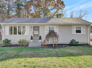 13 Cedar Dr, Lanoka Harbor, NJ