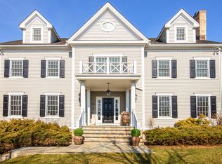 390 Park Ave, Rye, NY 10580