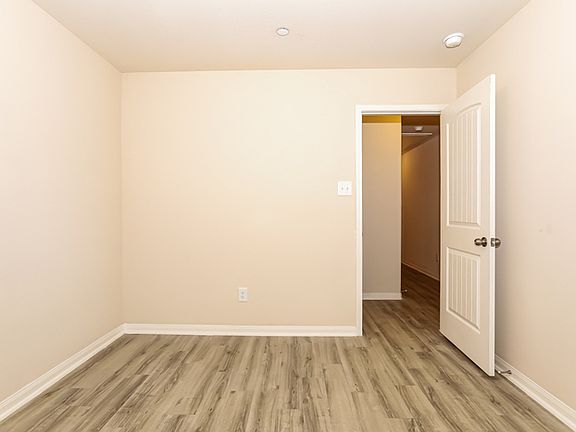 3rd image of 2108 Eastwood Ct