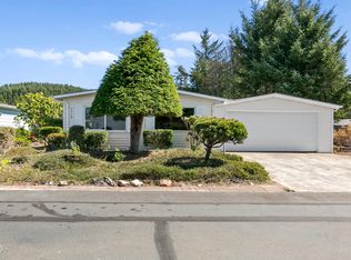 3318 NE Coos St, Newport, OR 97365
