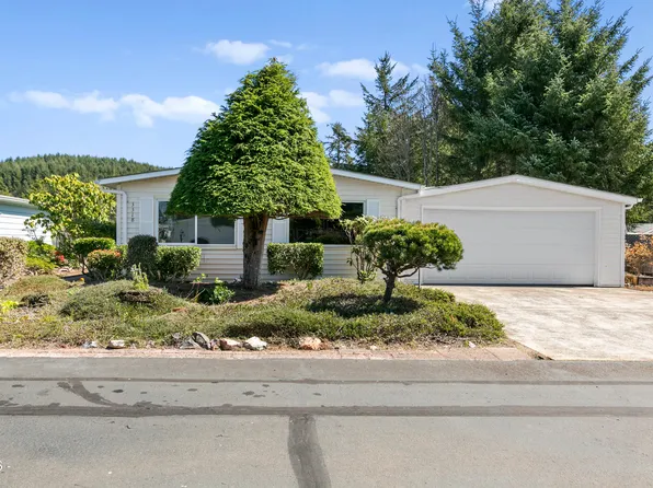 3318 NE Coos St, Newport, OR 97365