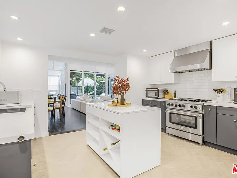 1833 Franklin Canyon Dr — Photo 9