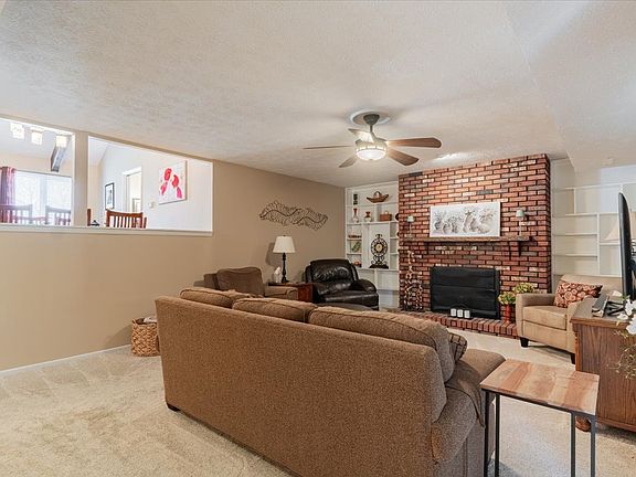 4th image of 5 Devon Rd