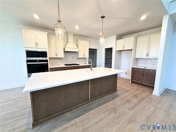 2nd image of 18118 Dogwood Flower Ln