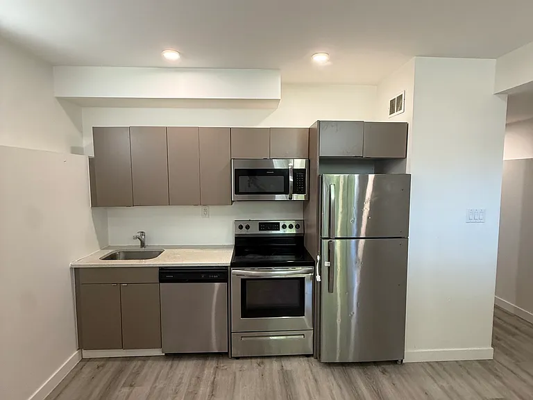 439 Winterton Ave #A — Photo 5