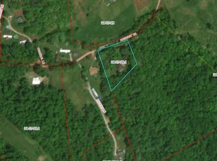 1096 Hughart Dr, Sissonville, WV 25320