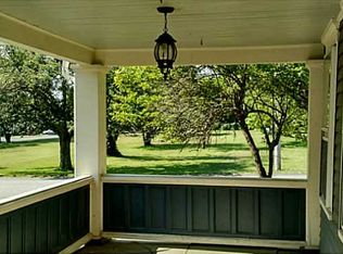 845 Gardners Neck Rd, Swansea, MA 02777