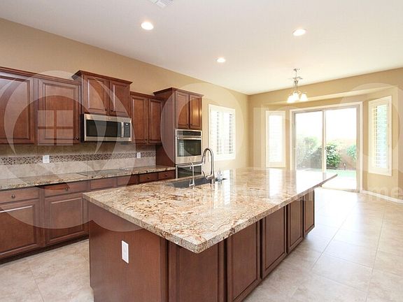 4th image of 8039 W Molly Dr