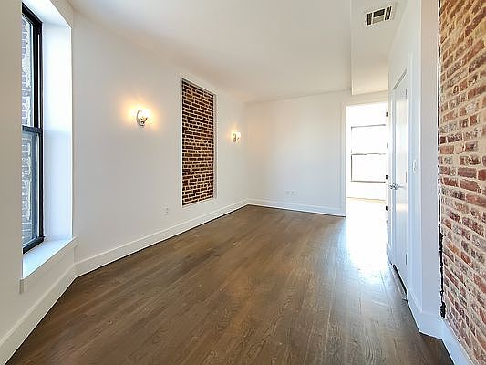 4th image of 60 New York Ave APT 3R