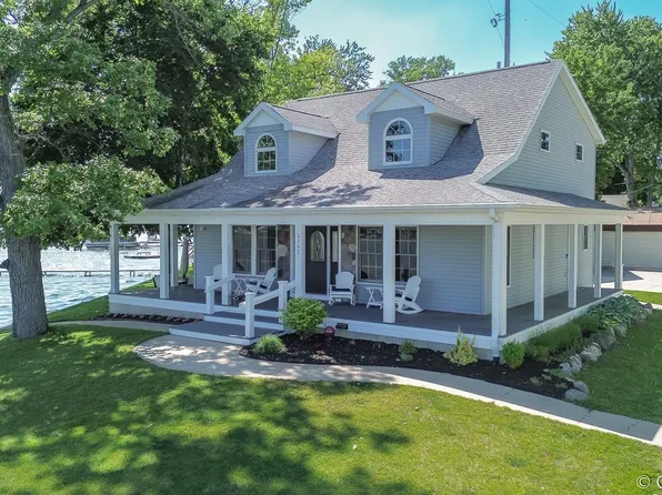 3392 Elmwood Beach Rd, Middleville, MI 49333
