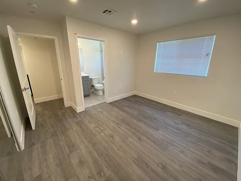 14116 Erwin St #1 — Photo 9