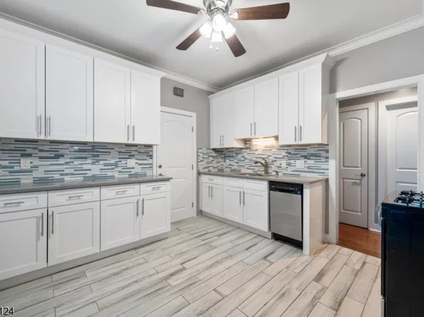 35 Dawson Ave, Clifton, NJ 07012