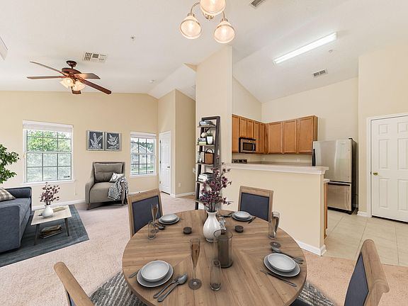 5th image of 575 Oakleaf Plantation Pkwy Unit 613