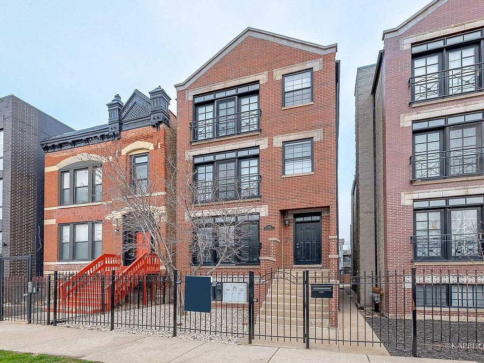 1st image of 333 S Leavitt St APT 1