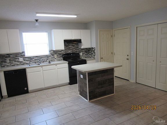 5th image of 10592 Wilderness Ln