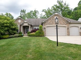 8311 Hemingway Ln, Concord Township, OH 44060