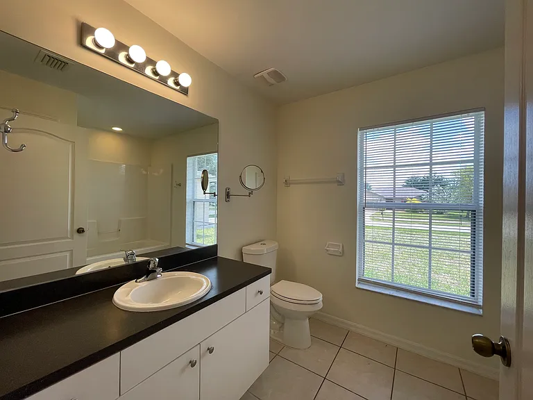 1808 SW 2nd Pl — Photo 15