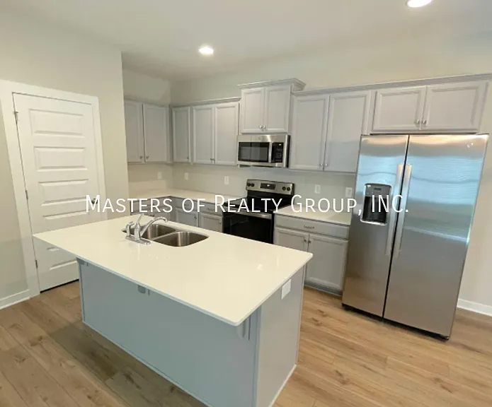 329 Shiloh Creek Dr — Photo 4
