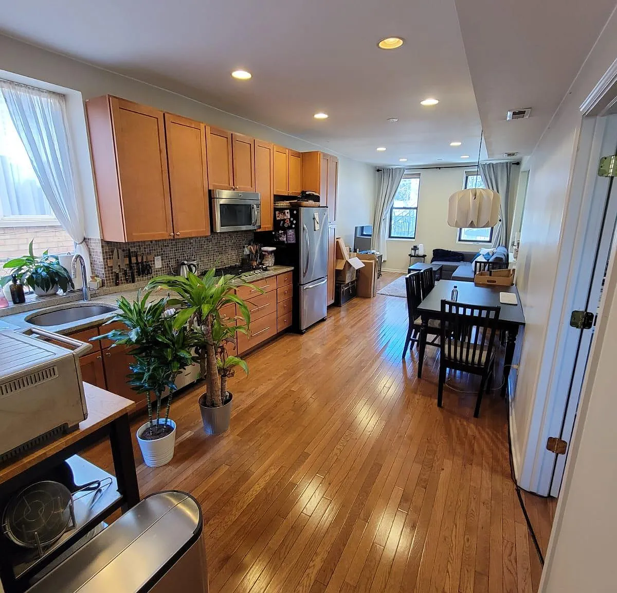 1413 W Flournoy St — Photo 1