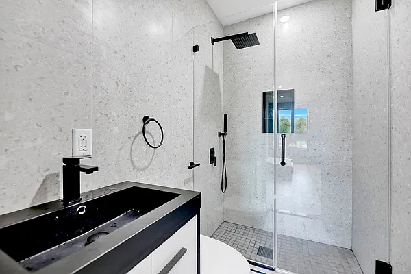 Rented by GROOME REALTY LLC | media 6