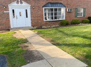 31505 N Marginal Dr APT B, Eastlake, OH 44095