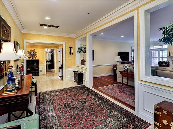 2nd image of 131 E Adams Ave APT 3B