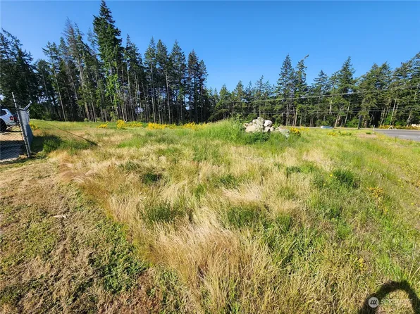 951 NE 21st Court #3, Oak Harbor, WA 98277