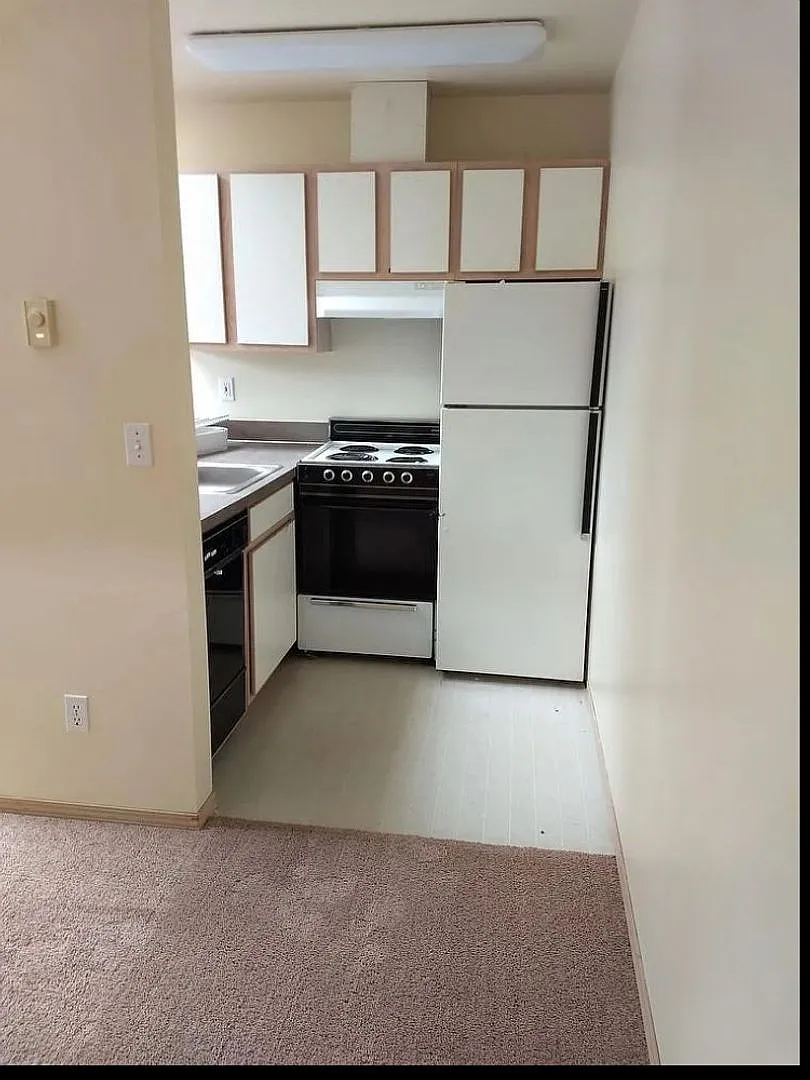 1571 H Street — Photo 2