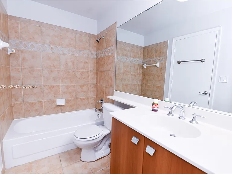 1011 Crystal Way #D — Photo 5