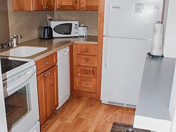 5th image of 3425 S 176th St Unit 175