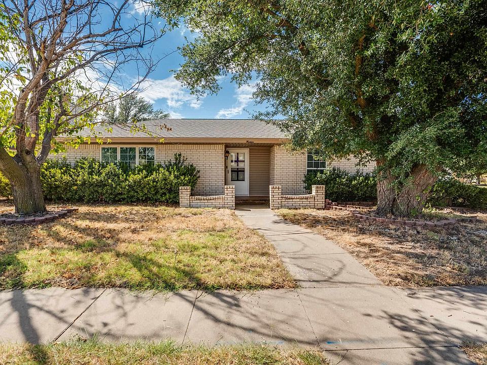 1st image of 14 Carswell Cir