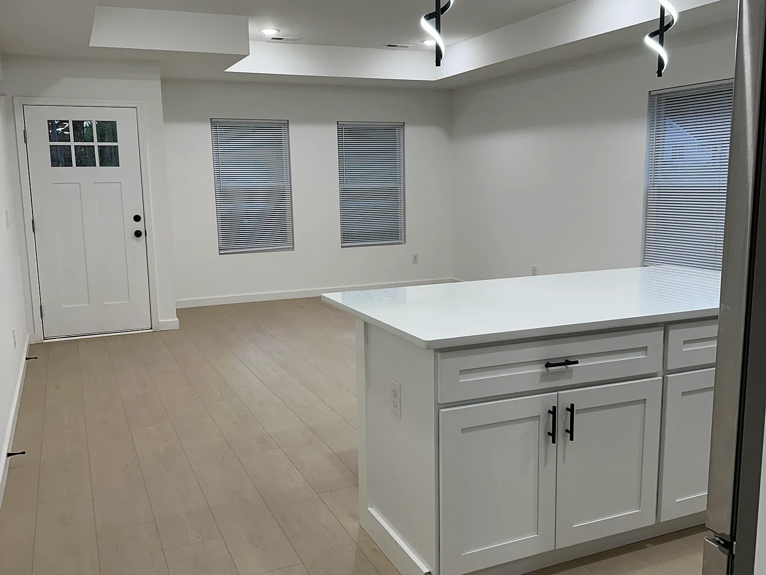 3 bed, 1433 sqft, $1,600 — Photo 4