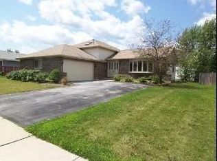 4434 Bretz Dr, Richton Park, IL 60471
