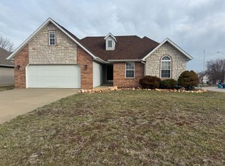 2931 W Riverside St, Springfield, MO 65807