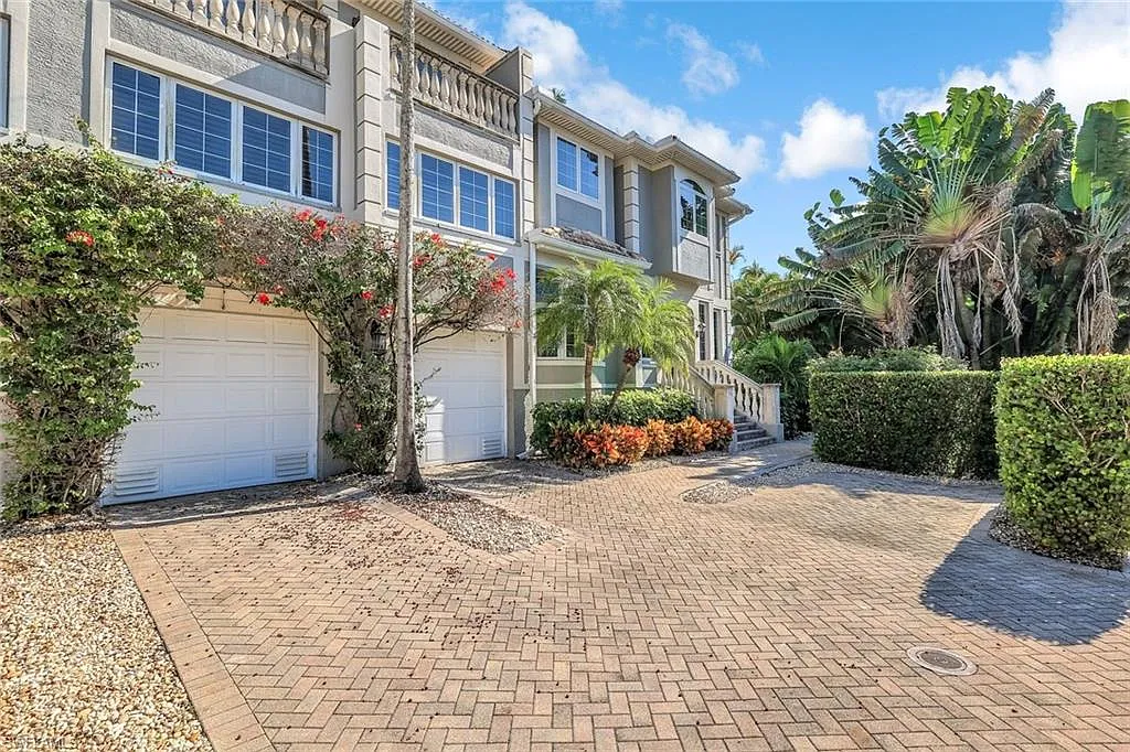4 bed, 5.0 bath, 2473 sqft, $24,000 — Photo 1