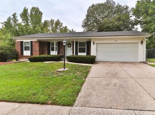 14413 Foxgate Ct, Florissant, MO 63034