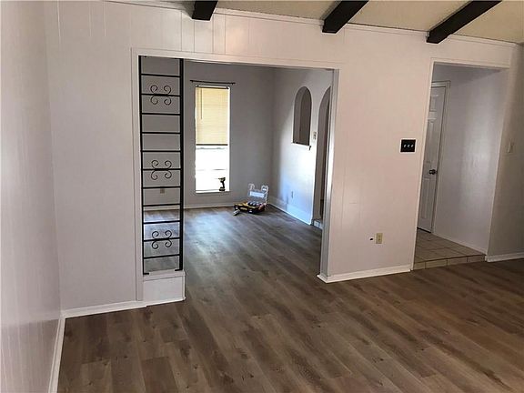 5th image of 2600 Greenland Ln