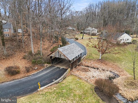 4th image of 1467 Glenbrook Ln
