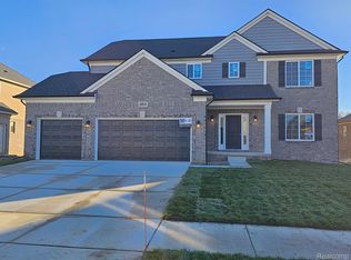 24514 Callaway Dr, Macomb, MI 48042