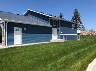 356 Little Rock Ct #B, Bismarck, ND 58503