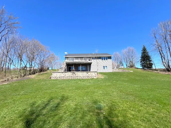 15993 154th St NE, Hawick, MN 56273